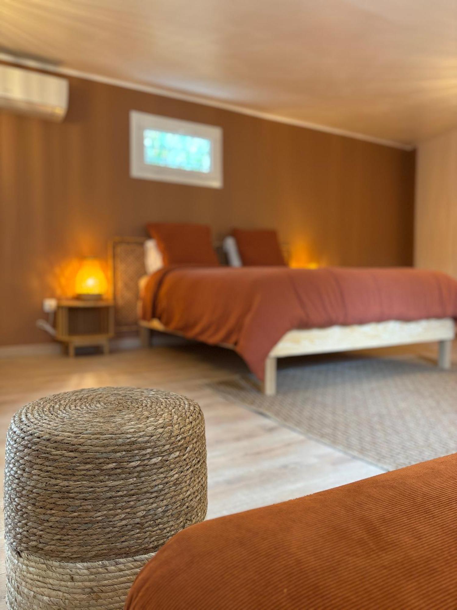 La Maison En Couleurs A 10 Min D'avignon,3 Etoiles Holiday home *